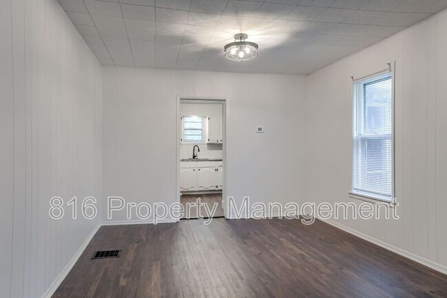 Foto del edificio - 1830 E 83rd St