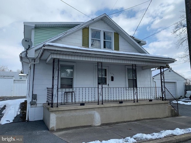 Building Photo - 173 S Wolf St