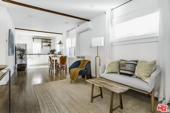 Foto del edificio - 619 S Louise St