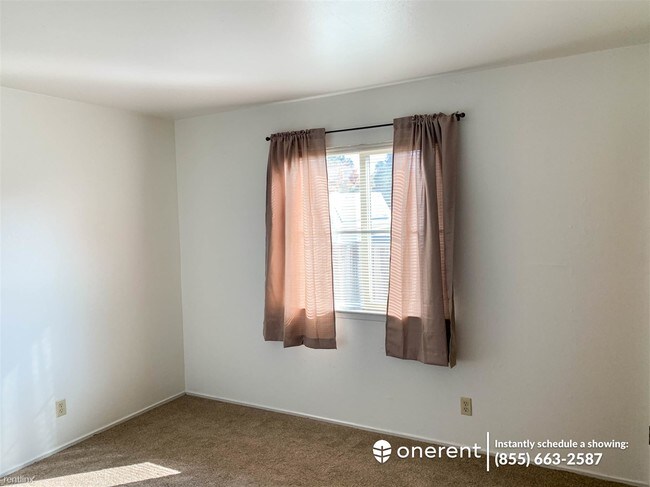 Building Photo - 310 Sobrato Dr