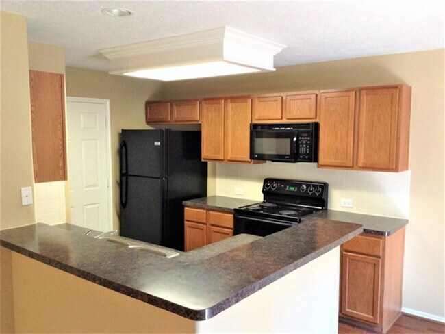 Building Photo - 706 Razee Ct