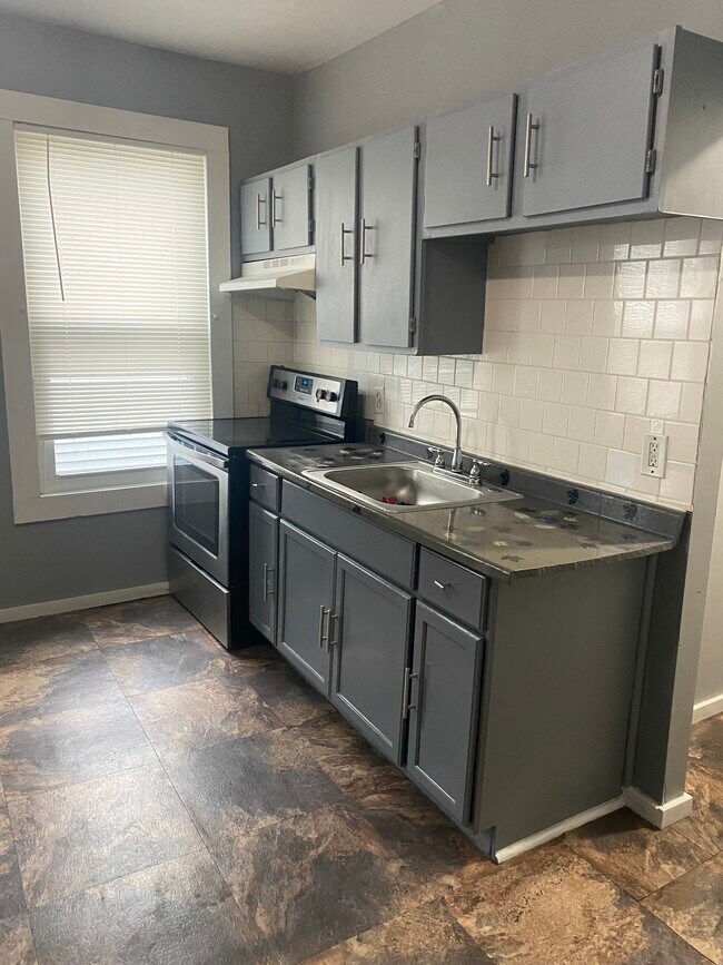 Foto del edificio - 12 Cleveland St