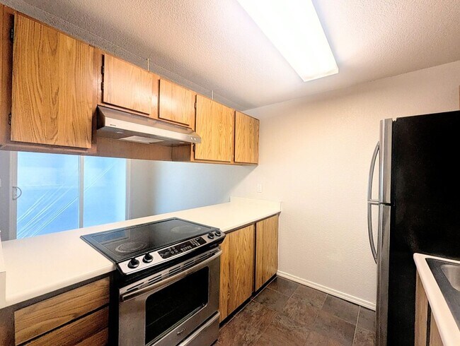 Foto del edificio - 2Bd/1.25Ba Lake Forest Park Condo