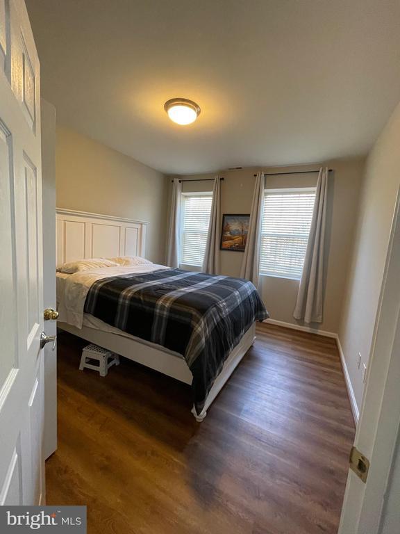 Foto del edificio - 6042 Joseph Scott Dr