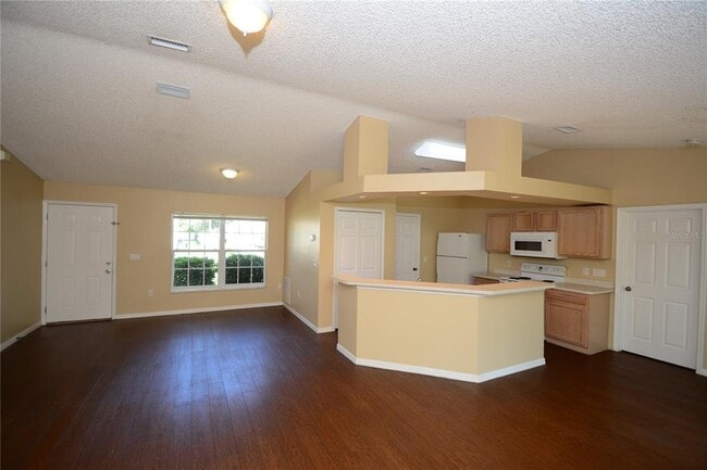 Building Photo - 85 Red Mill Dr