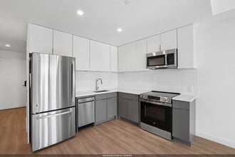Building Photo - 179 Academy St
