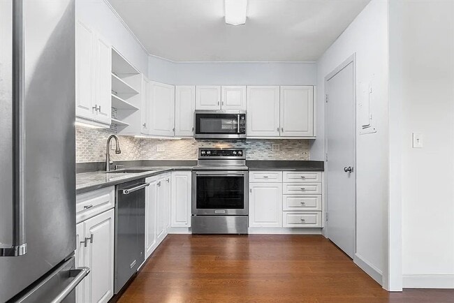 Photo - 20 Hammond Pond Pkwy Apartment