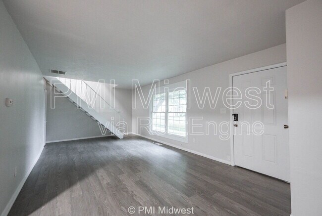 Building Photo - 6920 Chrysler St