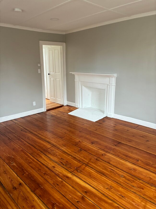 Living room - 142 Main St