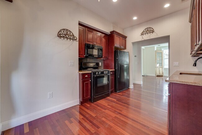 Foto del edificio - 880 Summit Ave