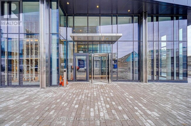 Building Photo - 138 Downes St