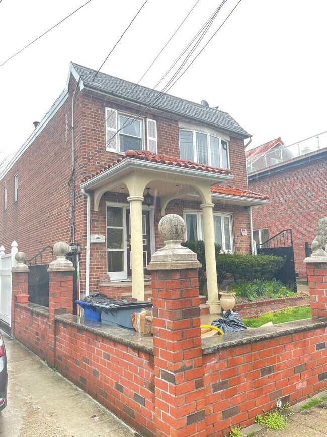 Foto del edificio - 22-23-23 126th St