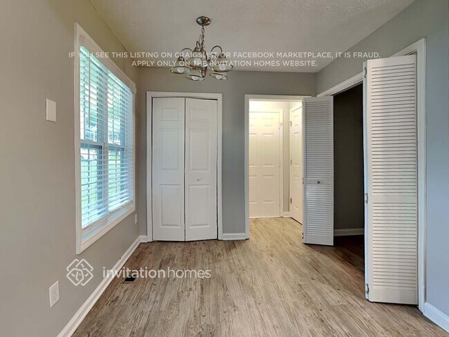 Foto del edificio - 389 Shoal Ct