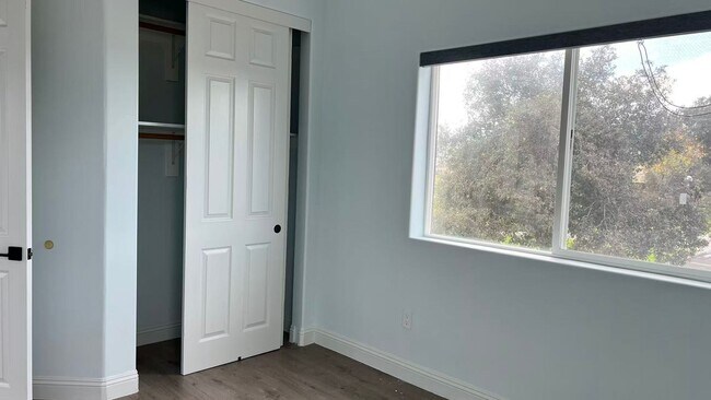 Foto del edificio - 5753 Maxson Dr