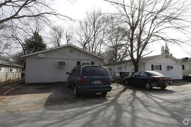 Foto del edificio - Montis Drive Apartments