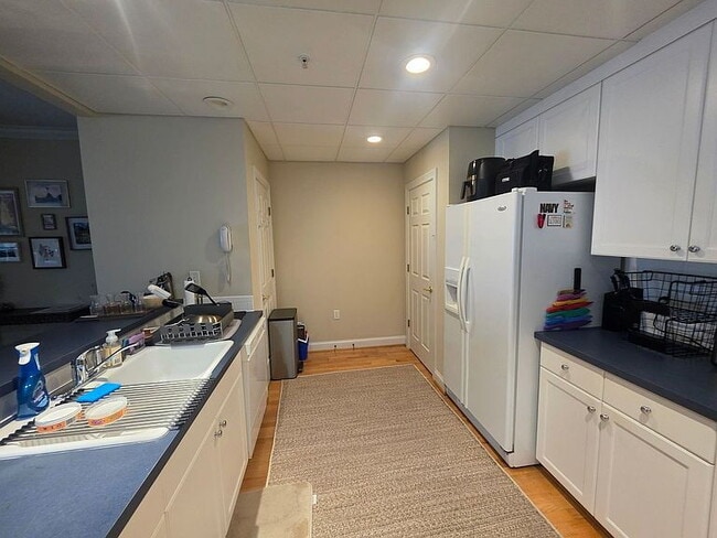 Foto del edificio - "Charming 2-Bed, 2-Bath Spacious Retreat in Norfolk - 1,500 Sq Ft of Modern Comfort!"