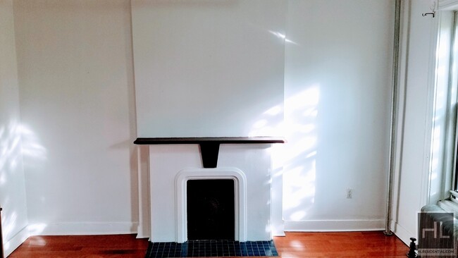 Building Photo - Spacious 1 Bed/ 1 Bath In Bedford-Stuyvesant.