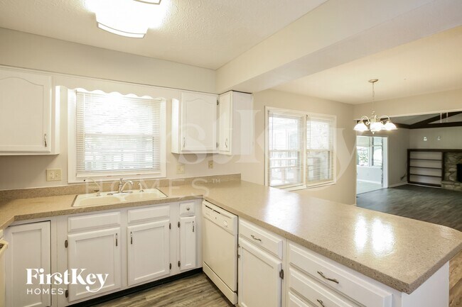 Building Photo - 211 Banbury Rd