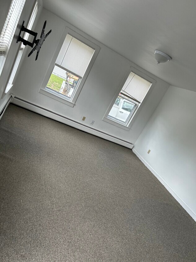 41 Valley St, Spencer, MA 01562 Townhome Rentals in Spencer MA