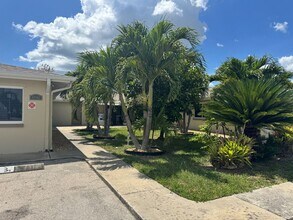 Building Photo - 4808 Lucaya Dr