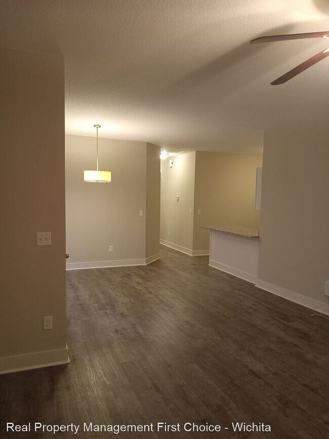 Foto del edificio - 3 br, 2 bath House - New Duplex - 2 Car Ga...