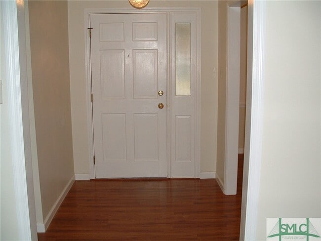 Building Photo - 512 Stuart Ct