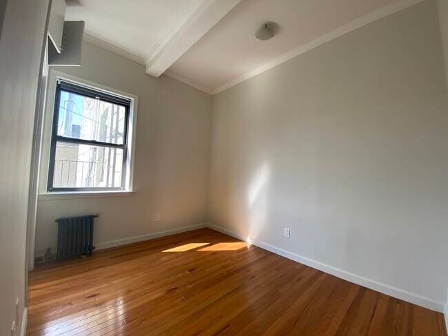 bedroom - 133 Avenue D Ave