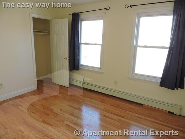 Photo - 17 Pine St Apartment