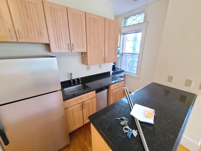 Foto del edificio - 191 Commonwealth Ave