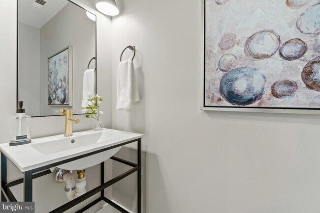 Foto del edificio - 1640 4th St NW