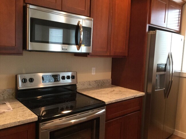 Foto del edificio - 1663 Burnside Pl