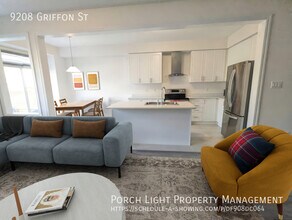 Building Photo - 9208 Griffon St