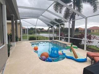 Foto del edificio - 324 NW Somerset Cir