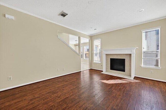 Foto del edificio - 7407 Hollister Ridge
