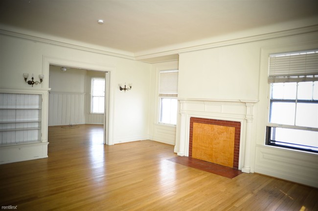 Building Photo - 3 br, 2 bath Apartment - 407 E Kingsley St