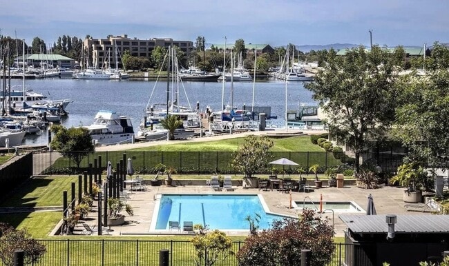 BEAUTIFUL TOP FLOOR 1 BED 1 BATH CONDO W/... - BEAUTIFUL TOP FLOOR  1 BED 1 BATH CONDO W/...