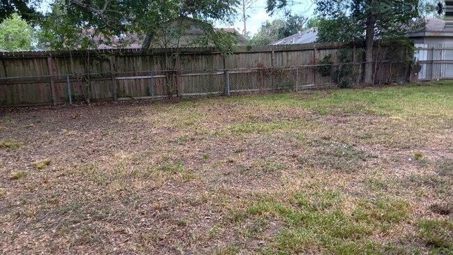 Foto del edificio - 5843 Beldart St