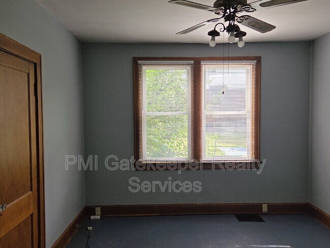Foto del edificio - 4370 St Lawrence Ave