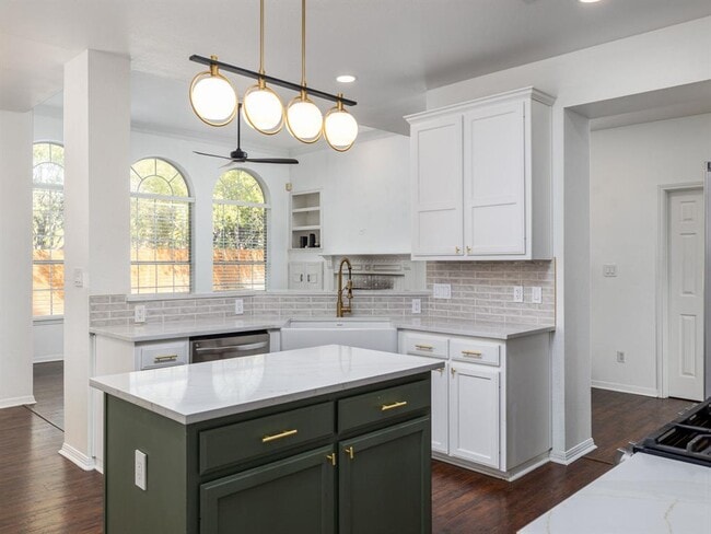 Foto del edificio - 2934 Sussex Gardens Ln