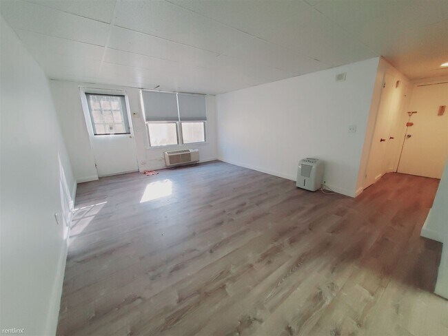 Foto del edificio - Studio, 1 bath Condo - 102 Woodside Grn Ap...