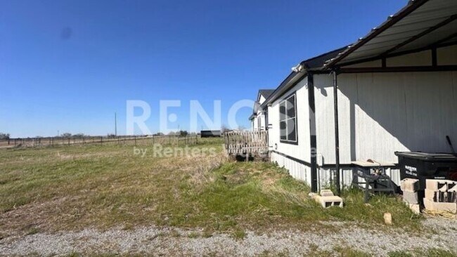 Building Photo - 2.7 Acres in Nevada!  Horses Welcome!!!
