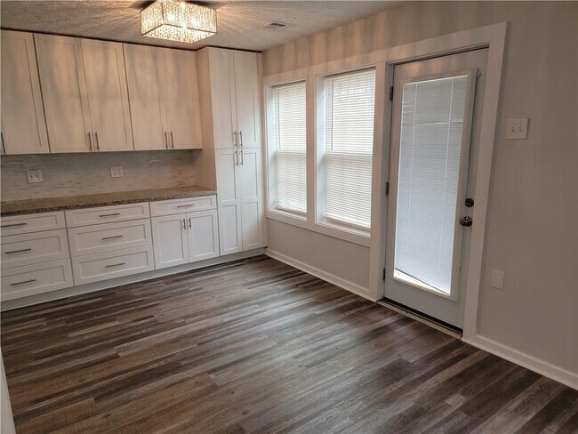 Foto del edificio - 506 Oakleaf Ct