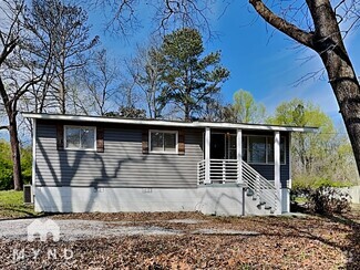 Building Photo - 212 7th Ave