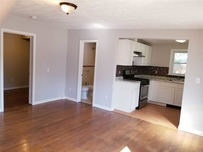 Building Photo - 50-56 Bayville Ave