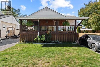 Building Photo - 2627 Clemenceau Blvd