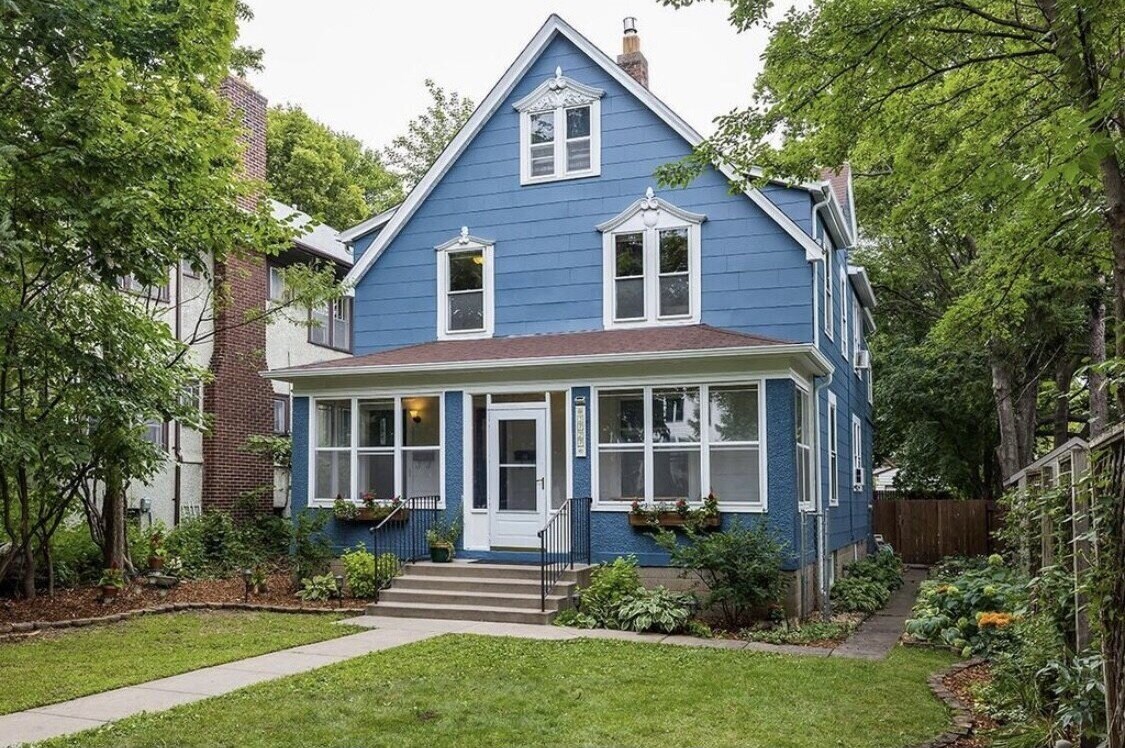 Foto principal - 3 Bedroom + Den in Minneapolis