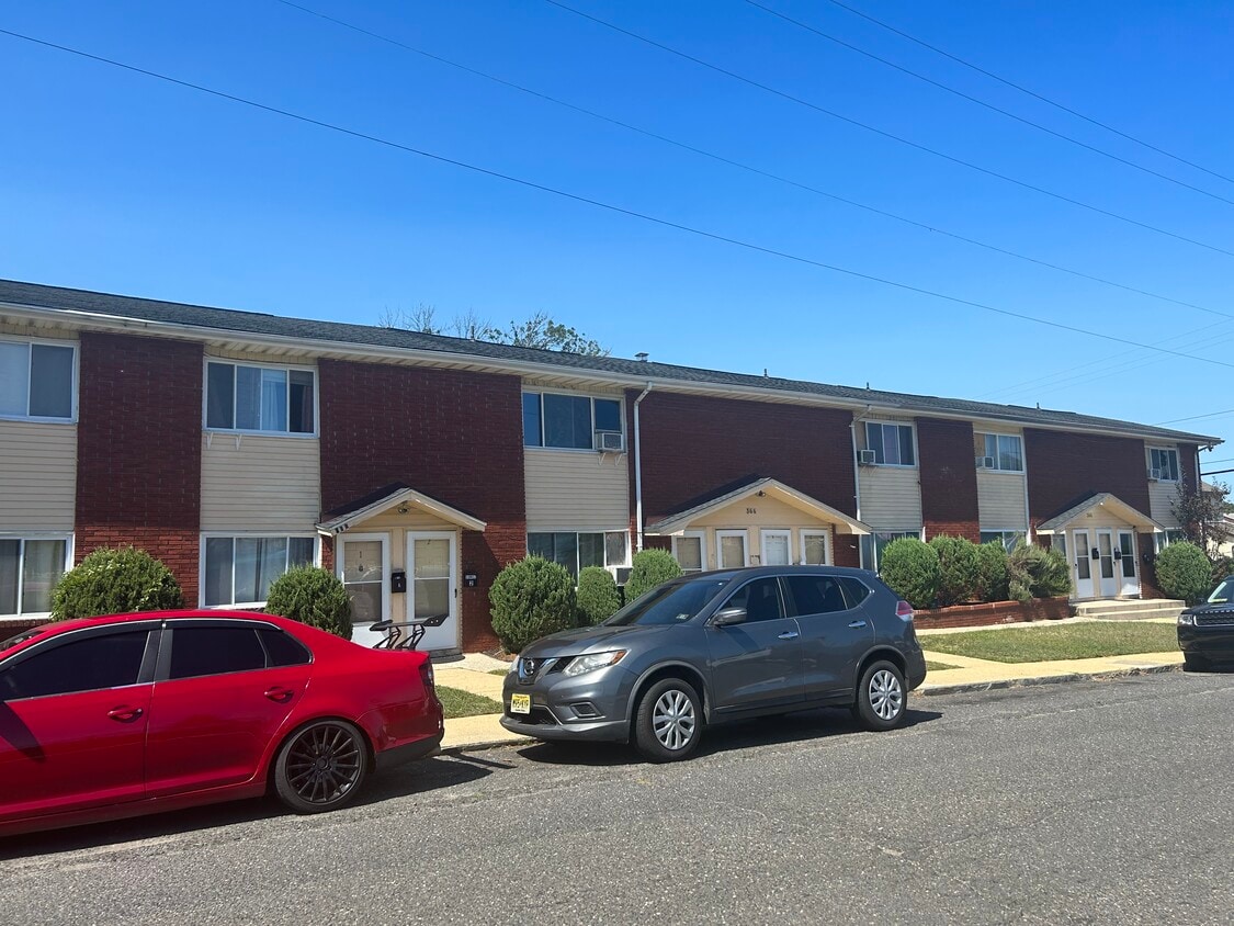 Building Photo - Morris Mews