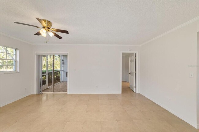 Foto del edificio - 2/2 downstairs unit Silver Downs Condominiums