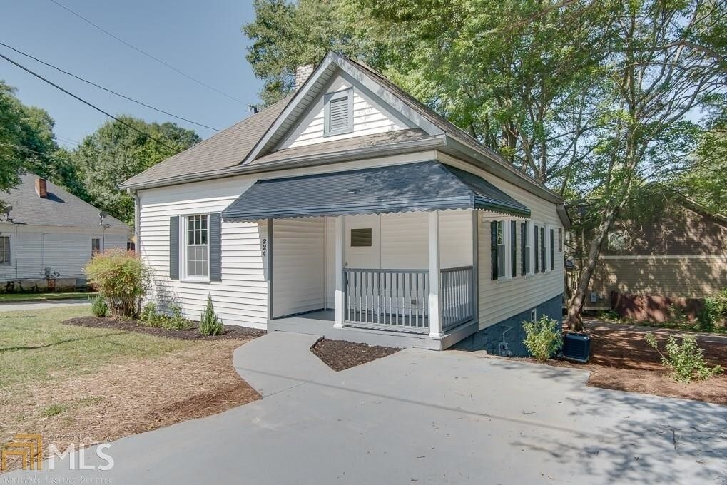 Primary Photo - 224 N Clarendon Ave