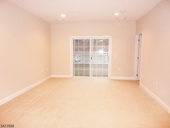 Foto del edificio - 2214 Ramapo Ct